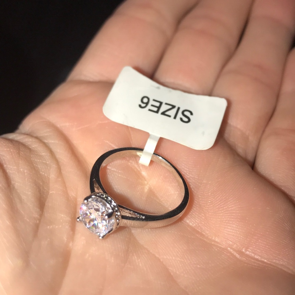 NWT Charmed Aroma Ring Size 6